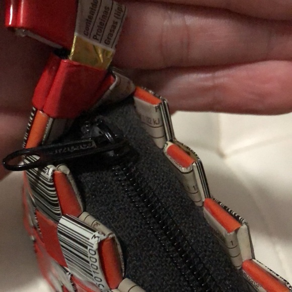 Recycled “Wrapper” Shoulder Bag-Red&Black-EUC - Picture 13 of 14